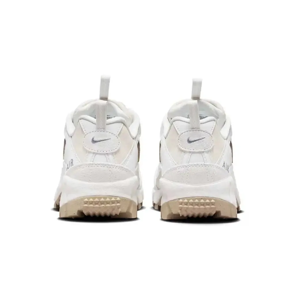 NIKE AIR HUMARA SE FUTURE MOTION LIGHT OREWOOD BROWNS (WOMEN'S)